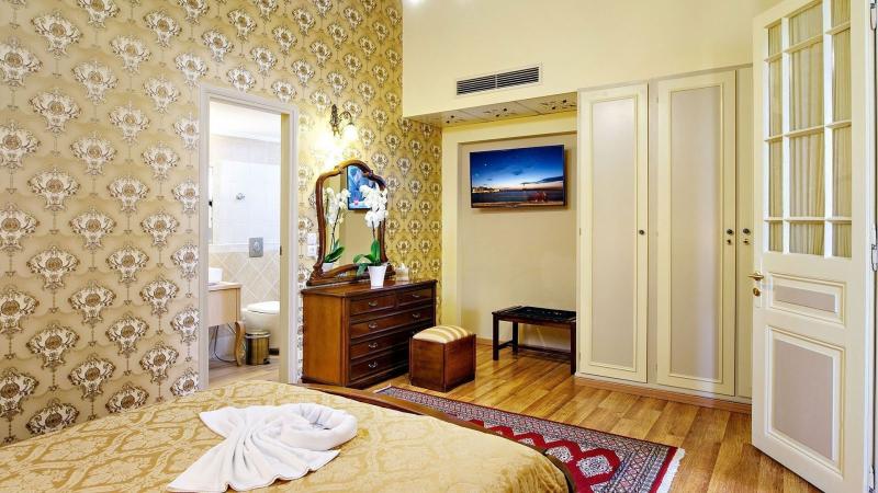 이그제큐티브 스위트, Halepa