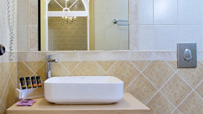 이그제큐티브 스위트, Halepa