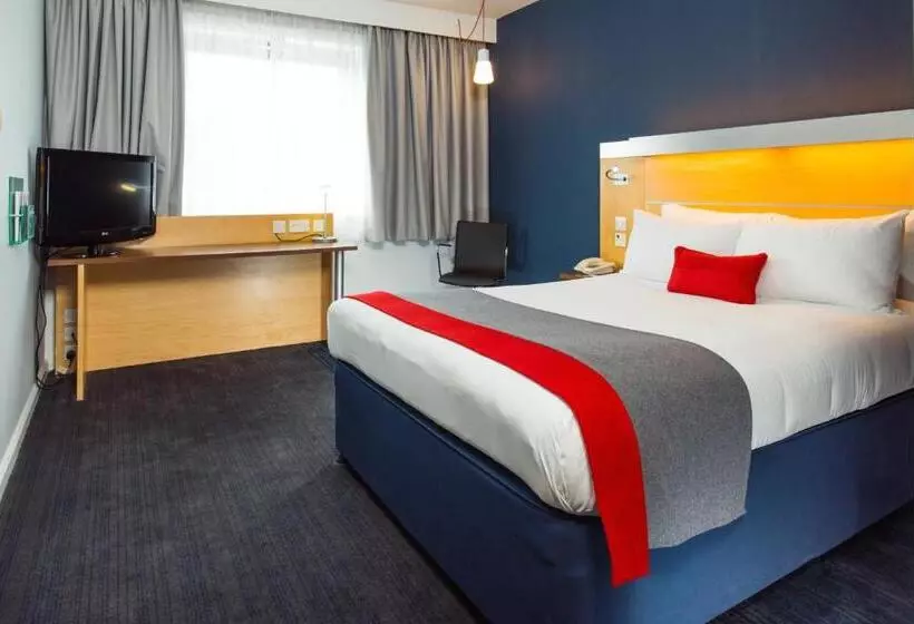 身障者適用スタンダードルーム, Holiday Inn Express Hemel Hempstead, An Ihg