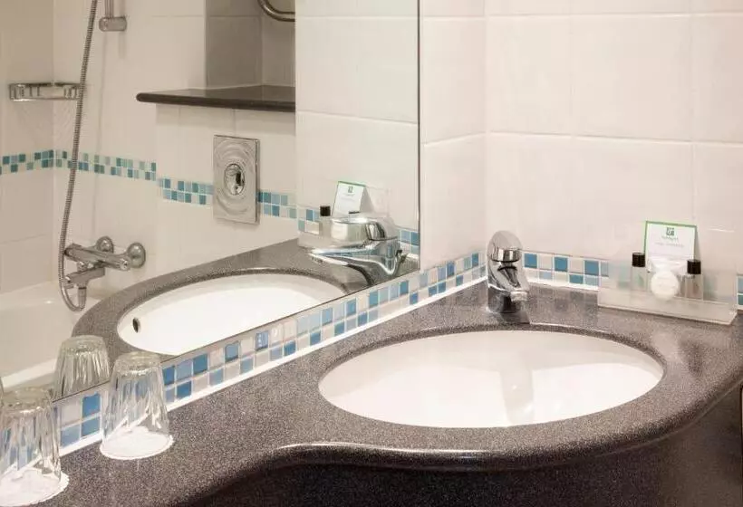 ダブルベッドのスタンダードシングルルーム, Holiday Inn Ipswich, An Ihg