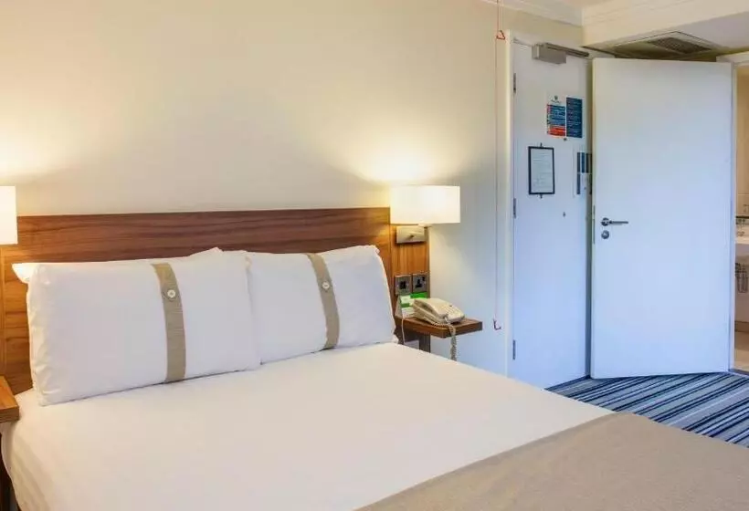 身障者適用ダブルベッド付きスタンダードルーム, Holiday Inn Ipswich, An Ihg