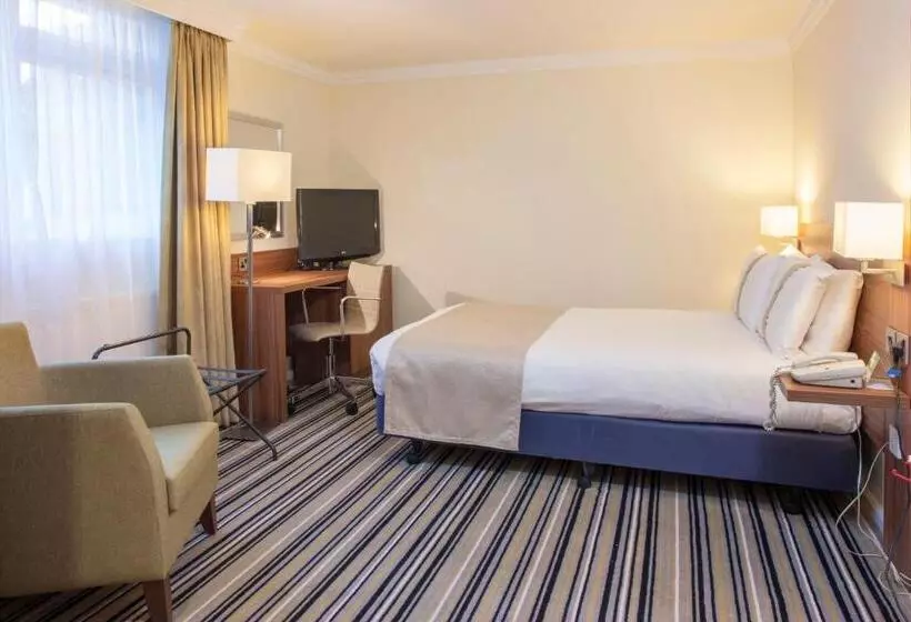 身障者適用ダブルベッド付きスタンダードルーム, Holiday Inn Ipswich, An Ihg