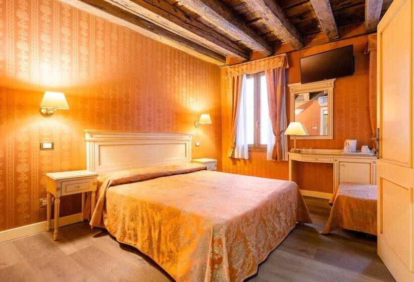 اتاق سوپریور, Lanterna Di Marco Polo