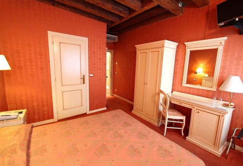 Standard Room, Lanterna Di Marco Polo