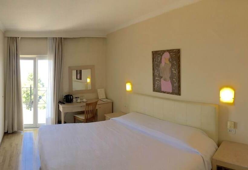 スタンダードルーム, London