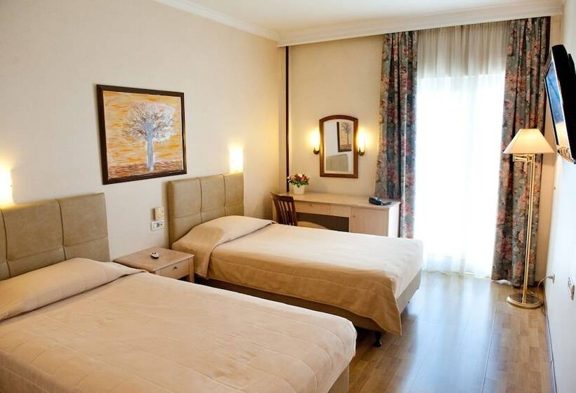 غرفة قياسية, London