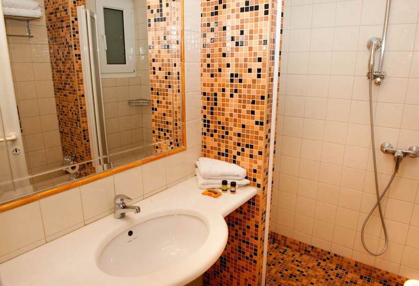 エコノミールーム, London