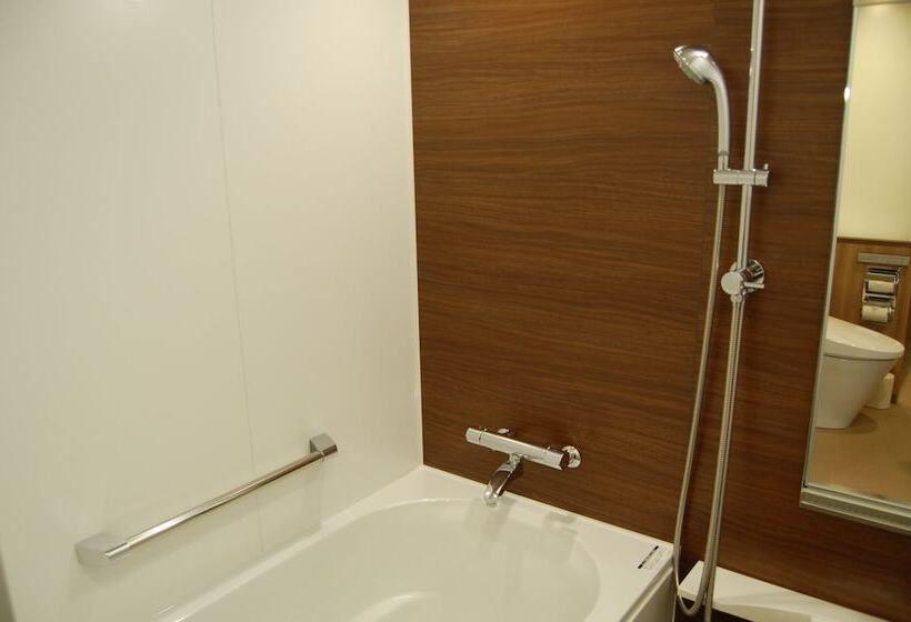 חדר סופריור לשלושה, Matsuyama Tokyu Rei