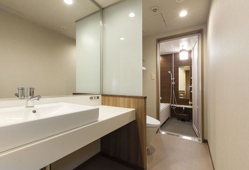 חדר סופריור לשלושה, Matsuyama Tokyu Rei