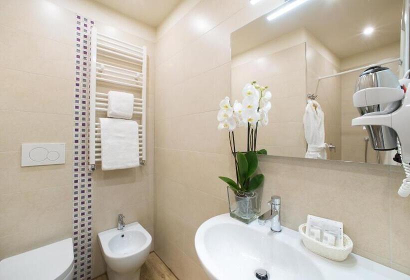 اتاق لوکس, Montreal