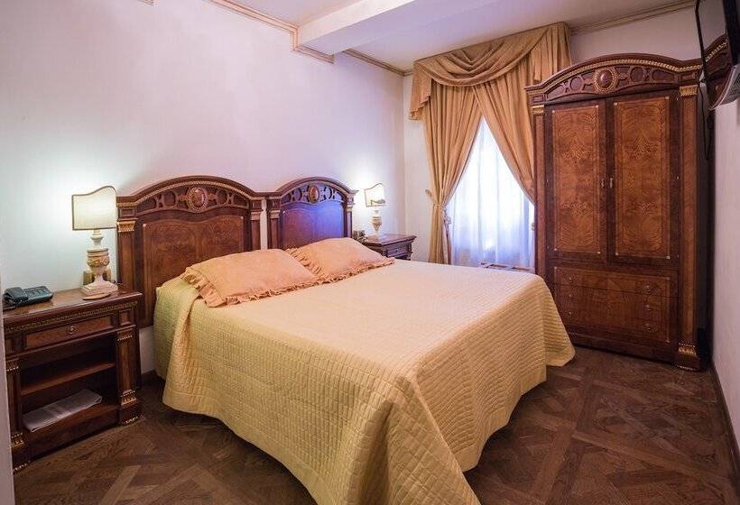 Семейный Номер, Palazzo Alexander