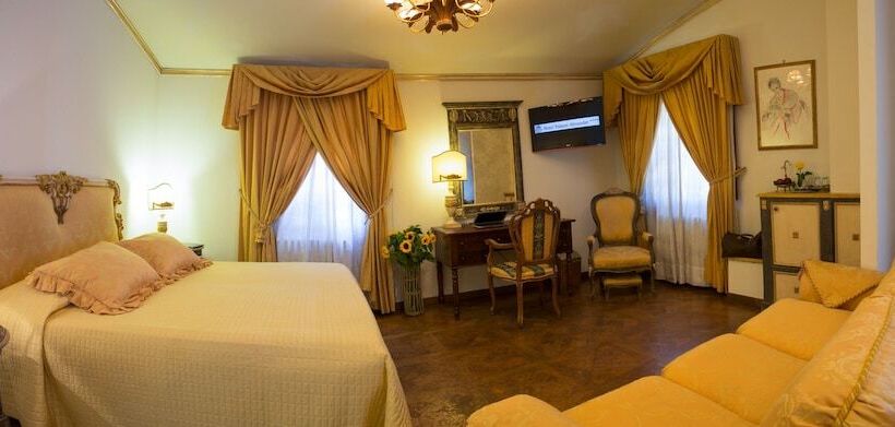 Полулюкс, Palazzo Alexander