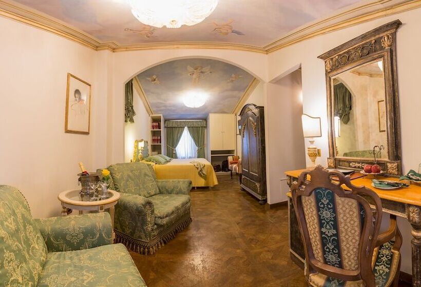 Полулюкс, Palazzo Alexander