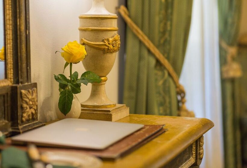 Полулюкс с Балконом, Palazzo Alexander