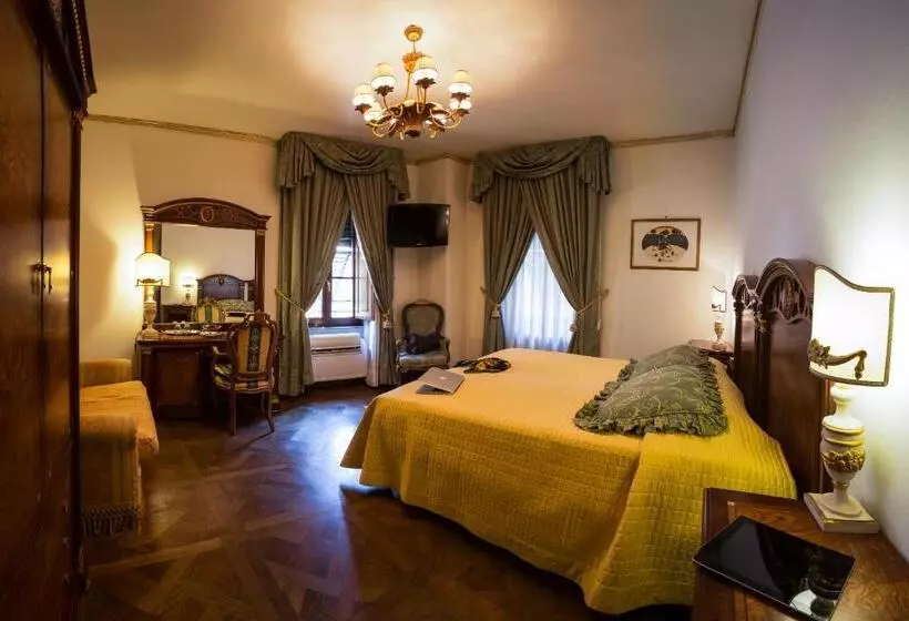 اتاق استاندارد سه نفره, Palazzo Alexander
