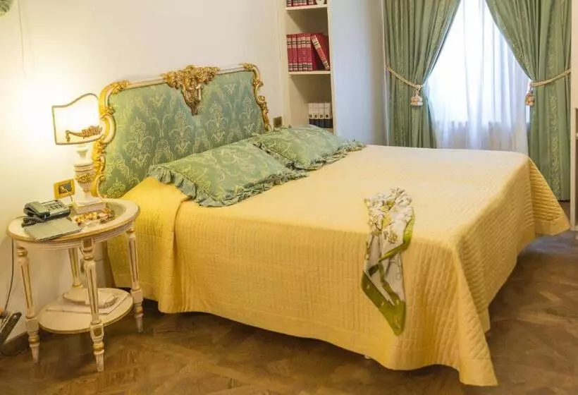 سوییت جونیور, Palazzo Alexander
