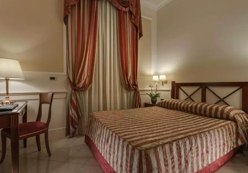 اتاق استاندارد, Palazzo Cardinal Cesi