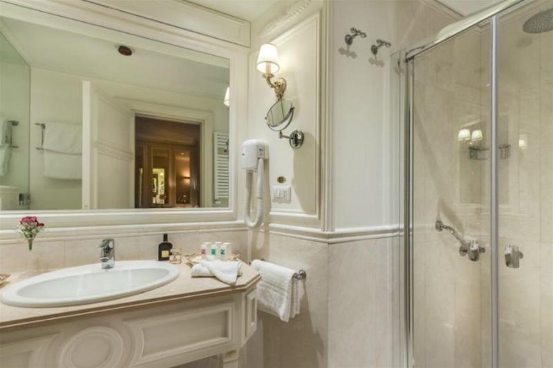 חדר דלוקס, Palazzo Cardinal Cesi