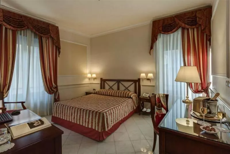 اتاق استاندارد, Palazzo Cardinal Cesi