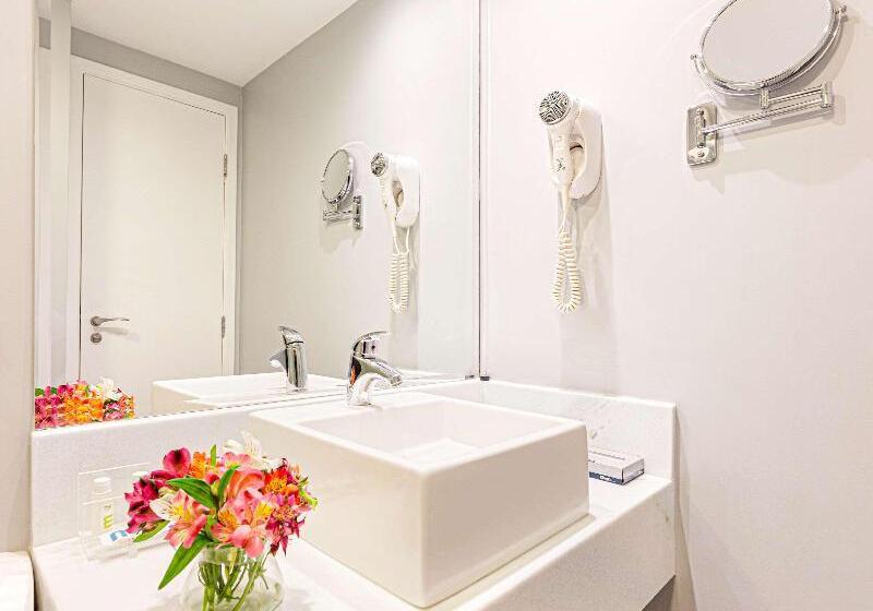 חדר סופריור, Palazzo Cardinal Cesi