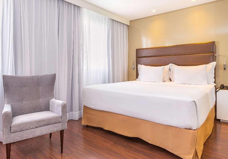 חדר סופריור, Palazzo Cardinal Cesi