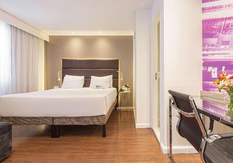 חדר סופריור, Palazzo Cardinal Cesi