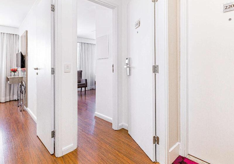 חדר סופריור, Palazzo Cardinal Cesi