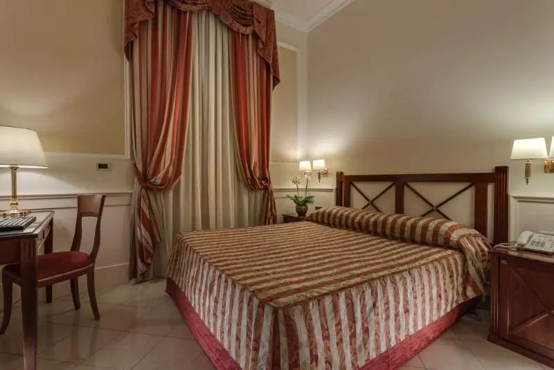 اتاق استاندارد, Palazzo Cardinal Cesi