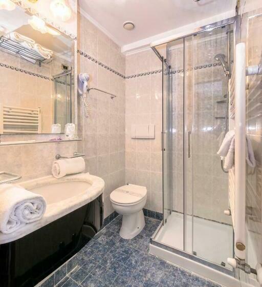 اتاق استاندارد, Pantalon