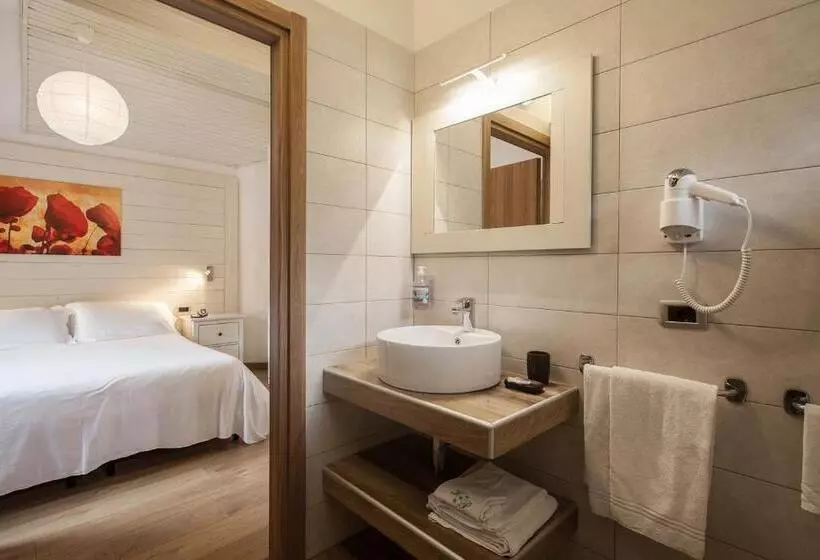 Classic Kolmen Hengen Huone, Prealpi