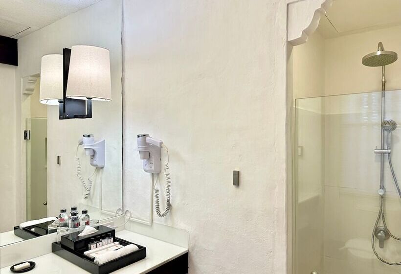 غرفة ديلوكس, Rachamankha