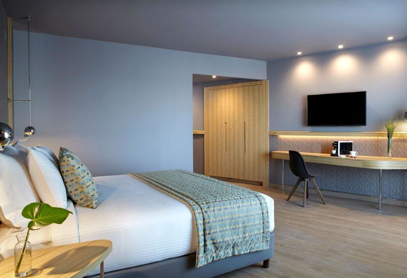 غرفة قياسية مطلة على المدينة, Wyndham Grand Athens