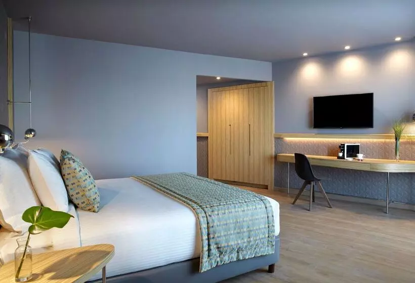 スタンダードシティビュールーム, Wyndham Grand Athens