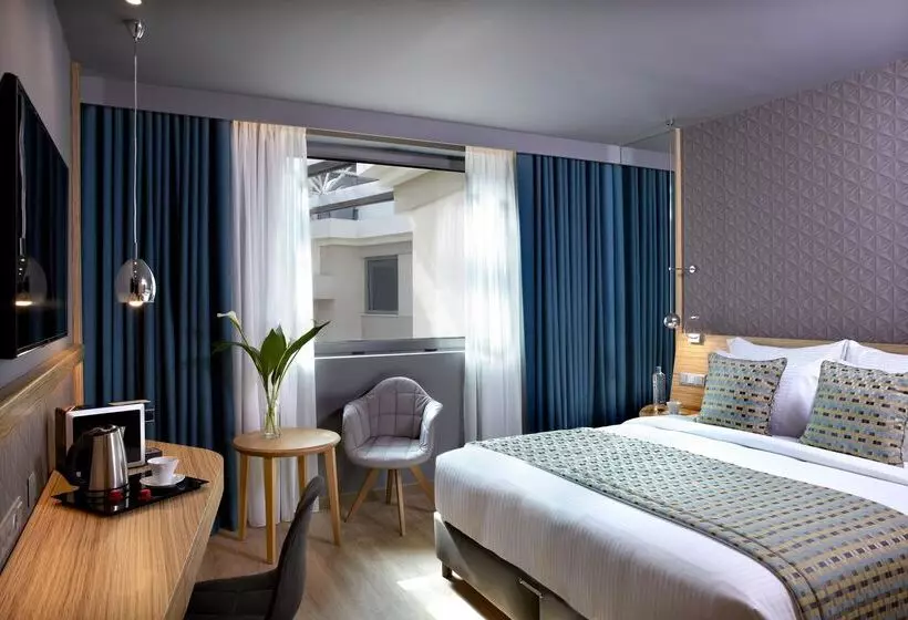 スタンダードシティビュールーム, Wyndham Grand Athens
