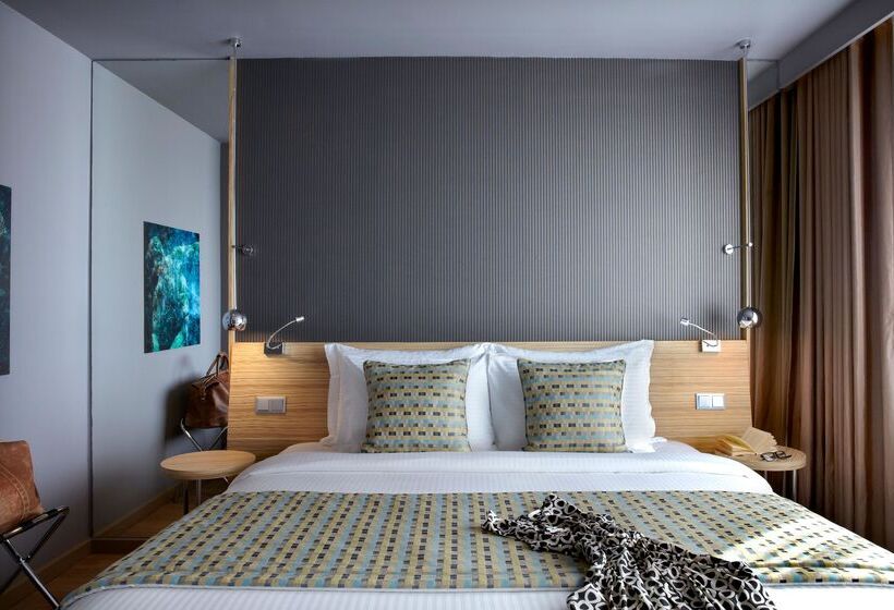 غرفة قياسية مطلة على المدينة, Wyndham Grand Athens