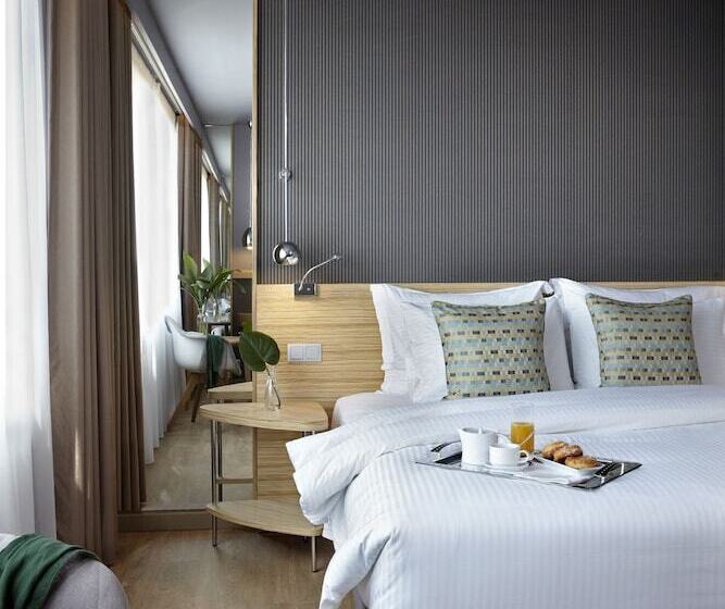 غرفة قياسية مطلة على المدينة, Wyndham Grand Athens