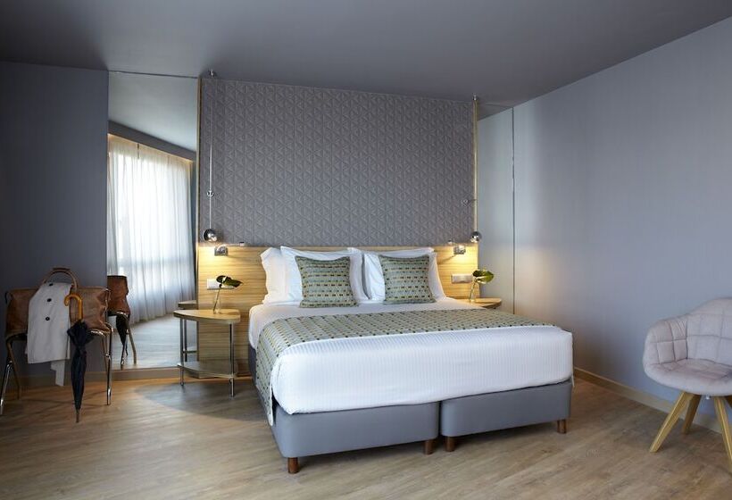 غرفة قياسية لذوى الاحتياجات الخاصة, Wyndham Grand Athens