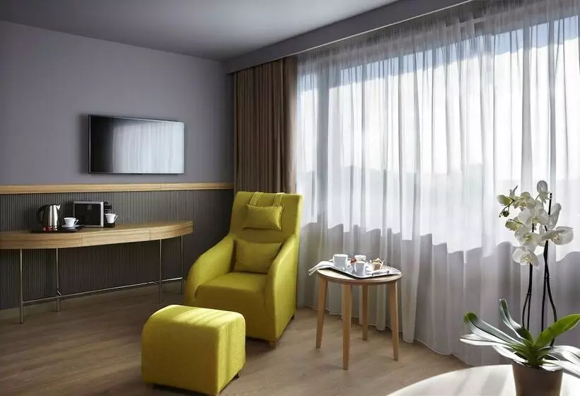 シティビュージュニアスイート, Wyndham Grand Athens