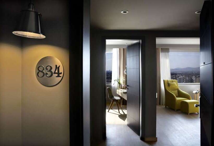 جناح إدارى, Wyndham Grand Athens