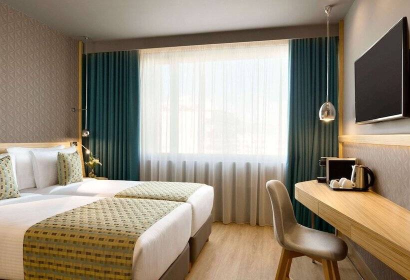 غرفة قياسية لذوى الاحتياجات الخاصة, Wyndham Grand Athens