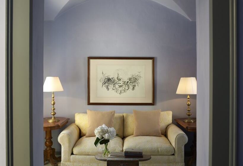 Suite Junior, Zannos Melathron