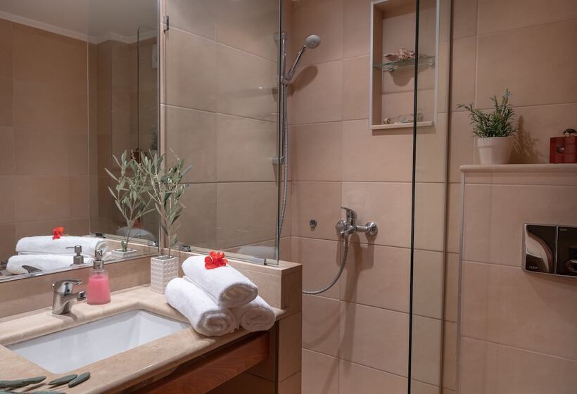 شقة سوبيريور غرفة نوم واحدة مطلّة علي البحر, Porto Sisi Hotel Apartments