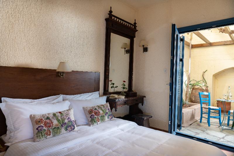 شقة سوبيريور غرفة نوم واحدة مطلّة علي البحر, Porto Sisi Hotel Apartments