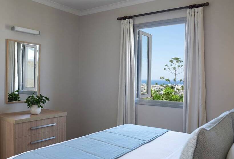 高级工作室, Louis St. Elias Resort & Waterpark