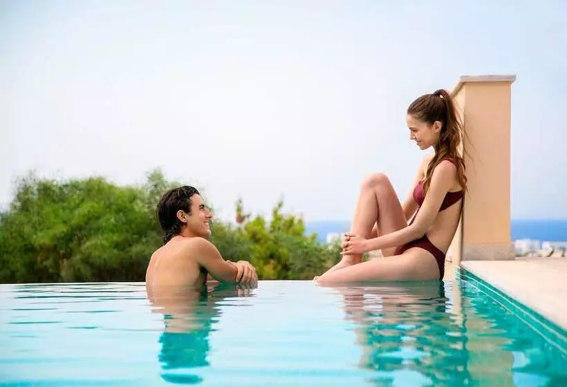 سوئیت 2 خوابه, Louis St. Elias Resort & Waterpark