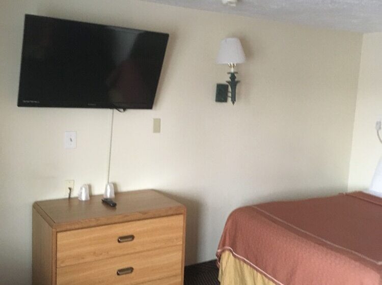 带2个双人床的标准工作室, Caravan Motel