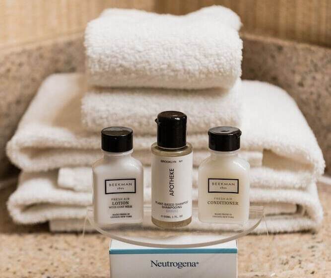 스탠다드 룸, Crowne Plaza Newark Airport, An Ihg