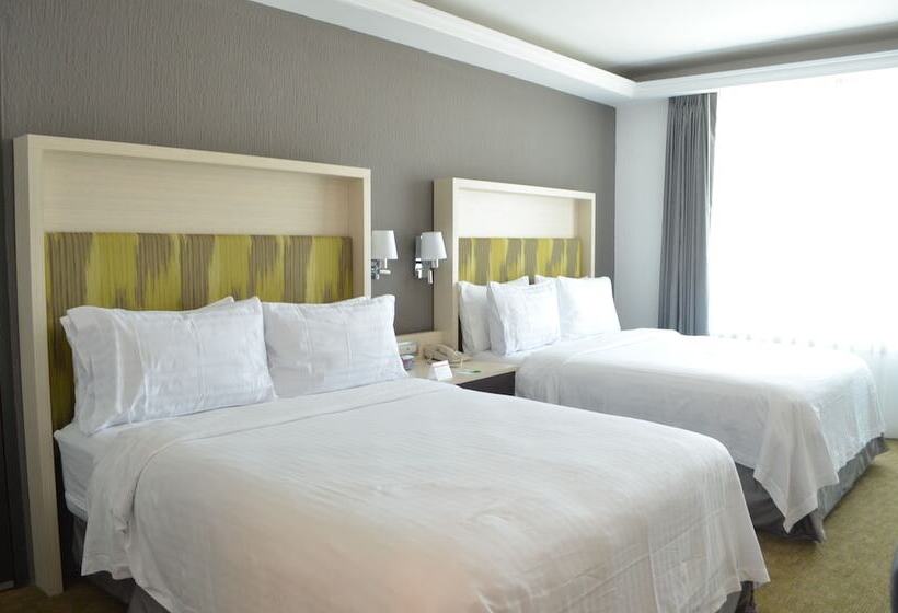 Номер Стандарт 2 Двуспальные Кровати, Holiday Inn Queretaro Zona Diamante, An Ihg