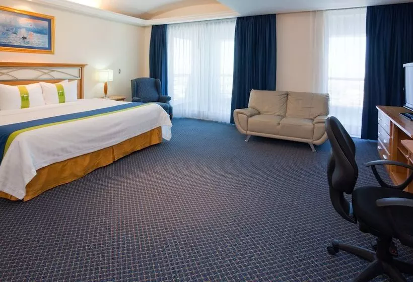 سوییت, Holiday Inn Queretaro Zona Diamante, An Ihg