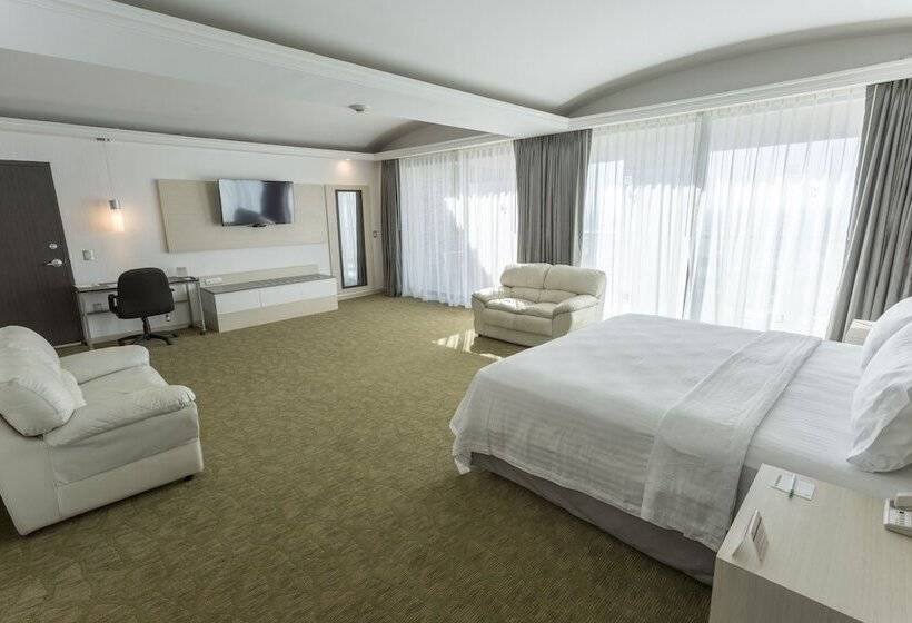 سوییت, Holiday Inn Queretaro Zona Diamante, An Ihg